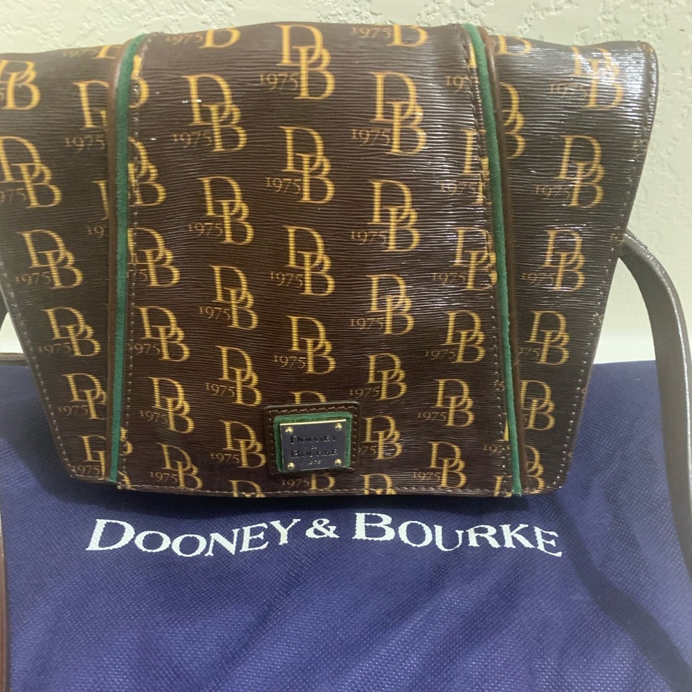 Dooney & Bourke